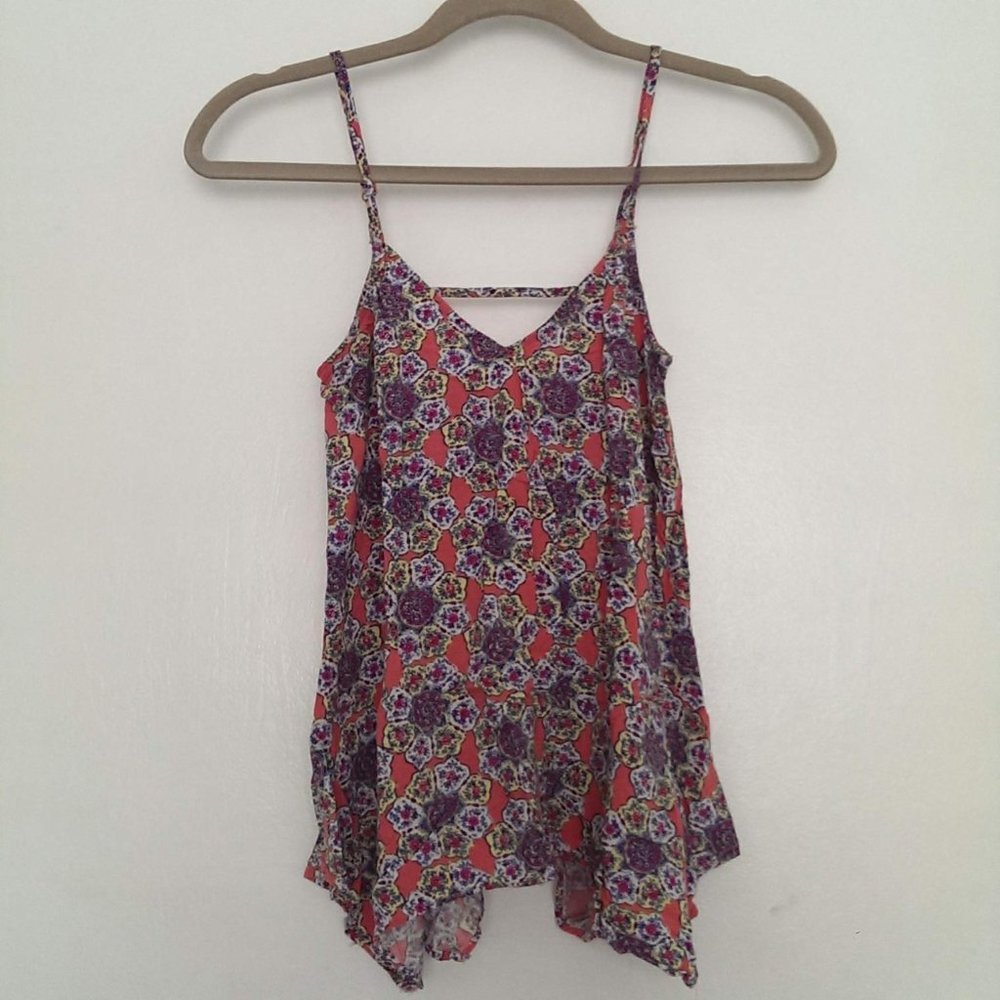 Mossimo medallion top